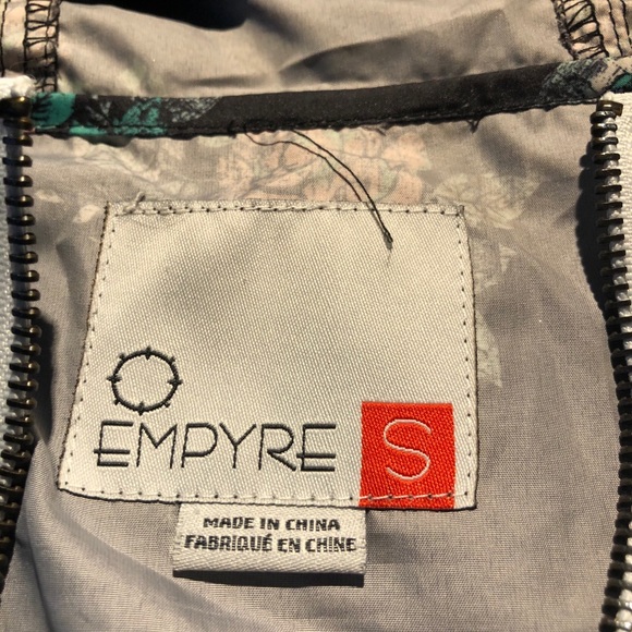 Floral Windbreaker - Picture 4 of 4